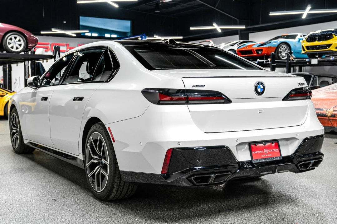 2024 BMW G70 7 Series - Image 6 of 21