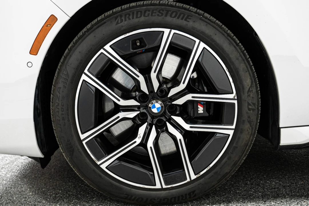 2024 BMW G70 7 Series - Image 9 of 21