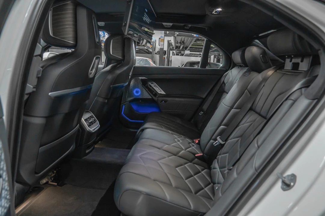 2024 BMW G70 7 Series - Image 16 of 21