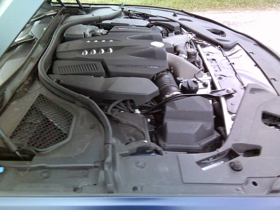 2024 BMW Alpina B8 - Image 17 of 21