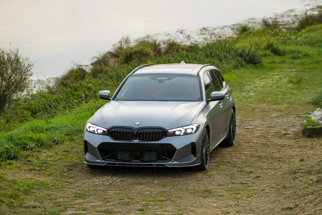 2024 BMW Alpina B3 - Image 3 of 21