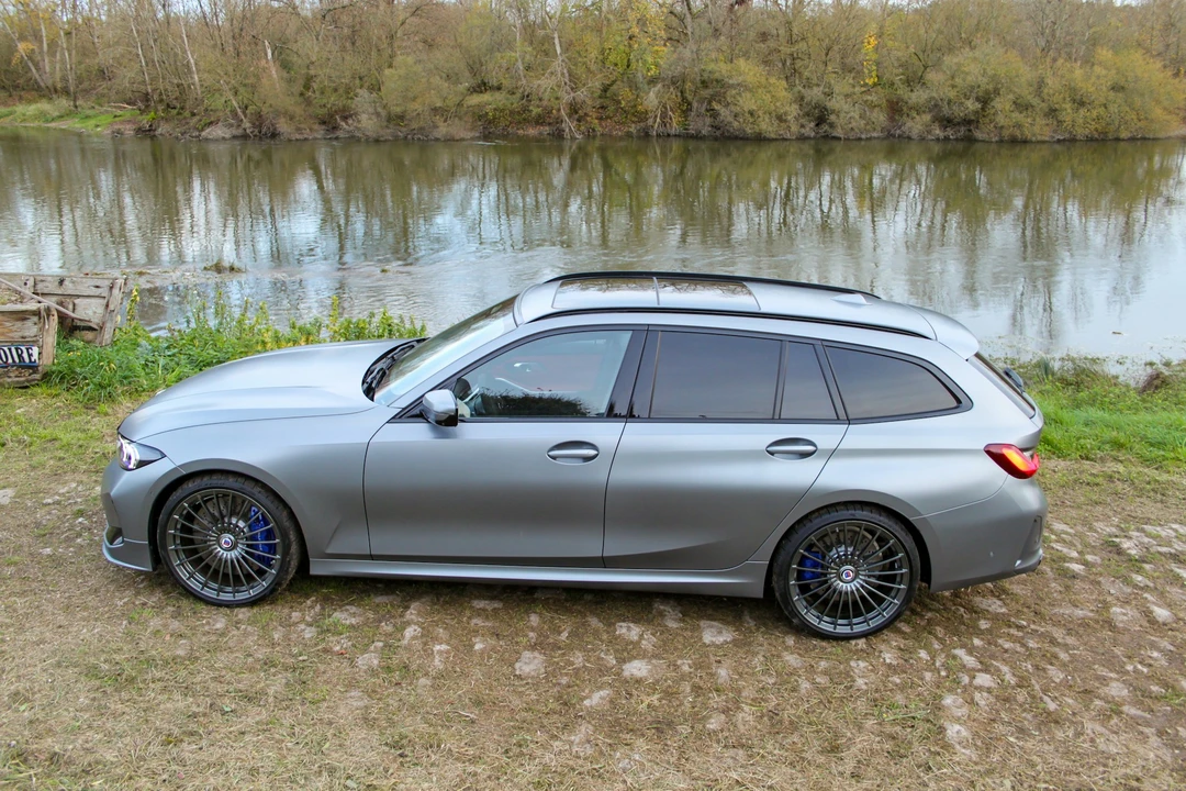 2024 BMW Alpina B3 - Image 4 of 21