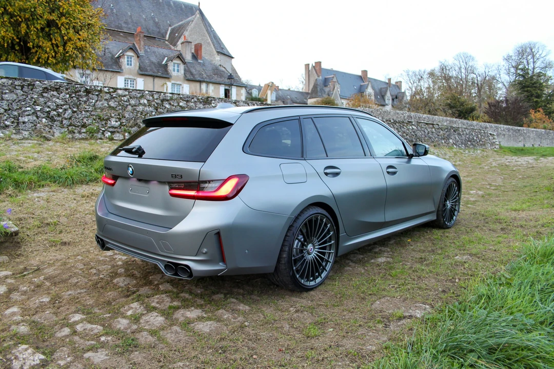 2024 BMW Alpina B3 - Image 7 of 21