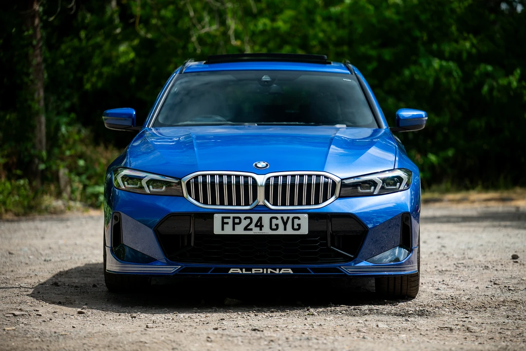 2024 BMW Alpina B3 - Image 2 of 31