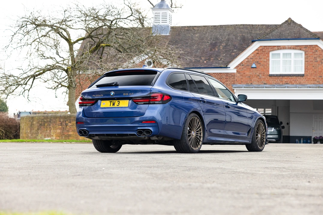 2024 BMW Alpina B5 - Image 5 of 31
