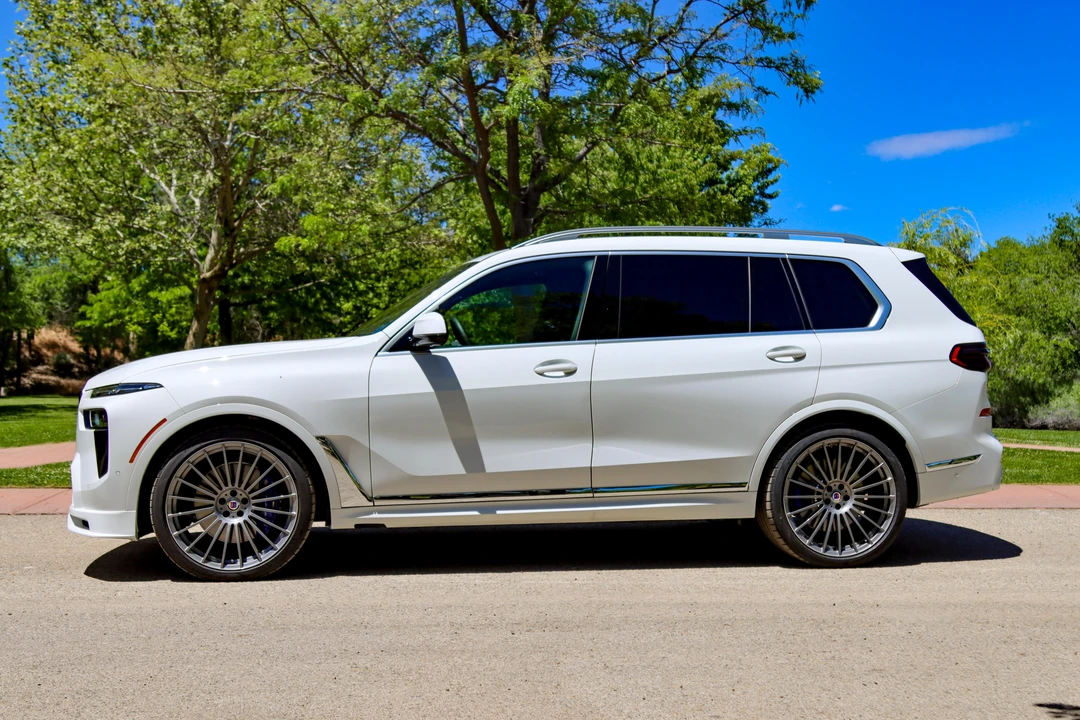 2024 BMW Alpina XB7 - Image 10 of 31
