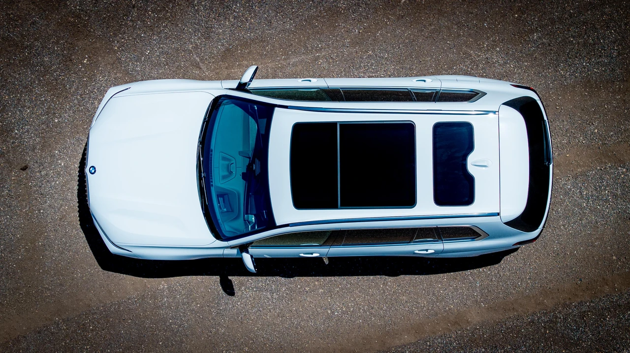 2024 BMW Alpina XB7 - Image 11 of 31