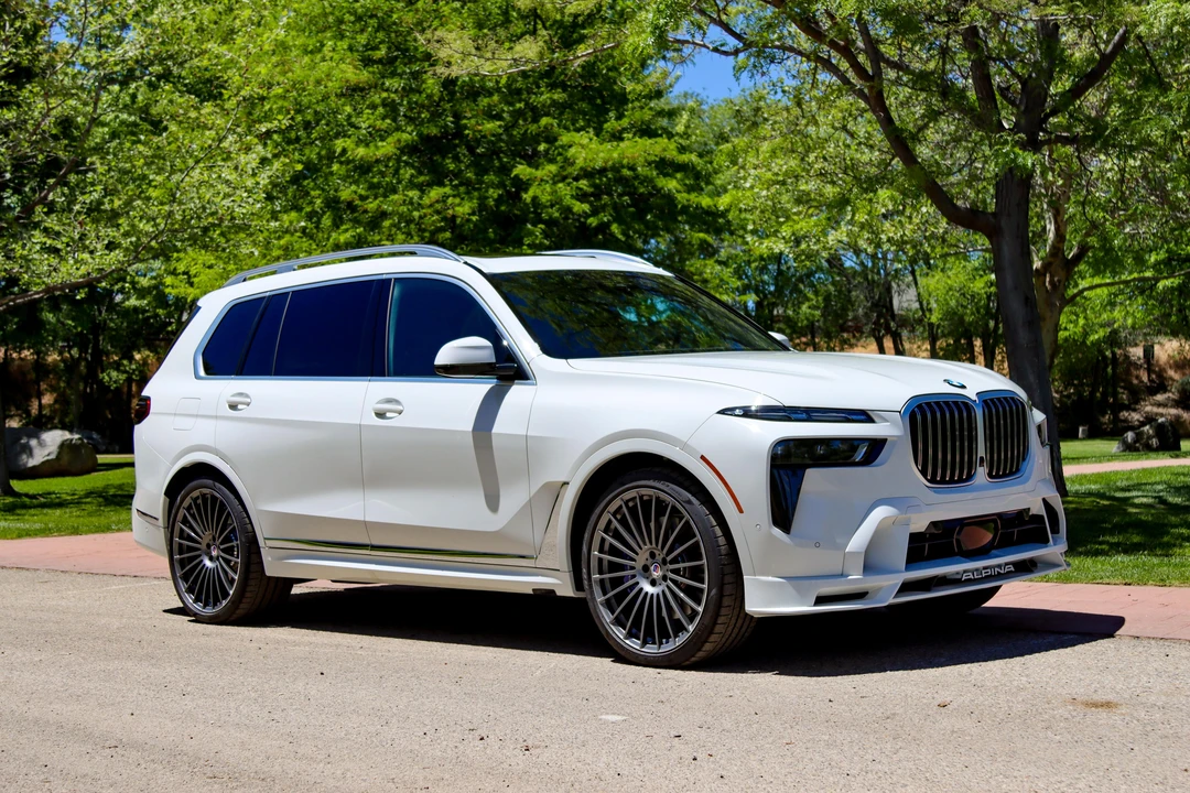 2024 BMW Alpina XB7 - Image 13 of 31