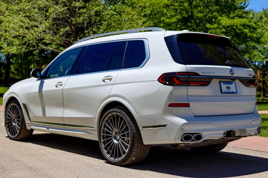 2024 BMW Alpina XB7 - Image 4 of 31