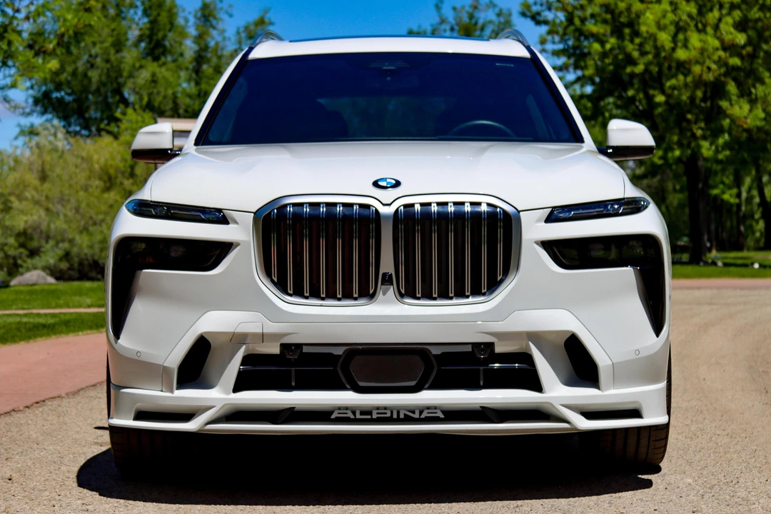 2024 BMW Alpina XB7 - Image 2 of 31