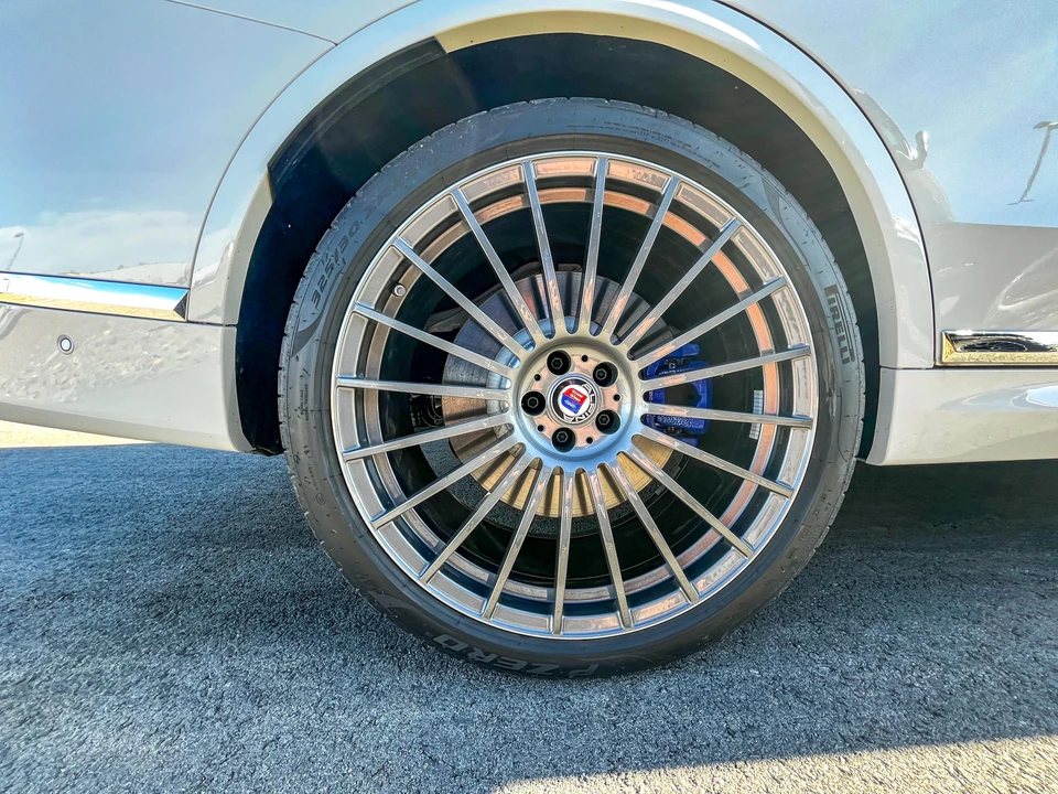 2024 BMW Alpina XB7 - Image 21 of 31