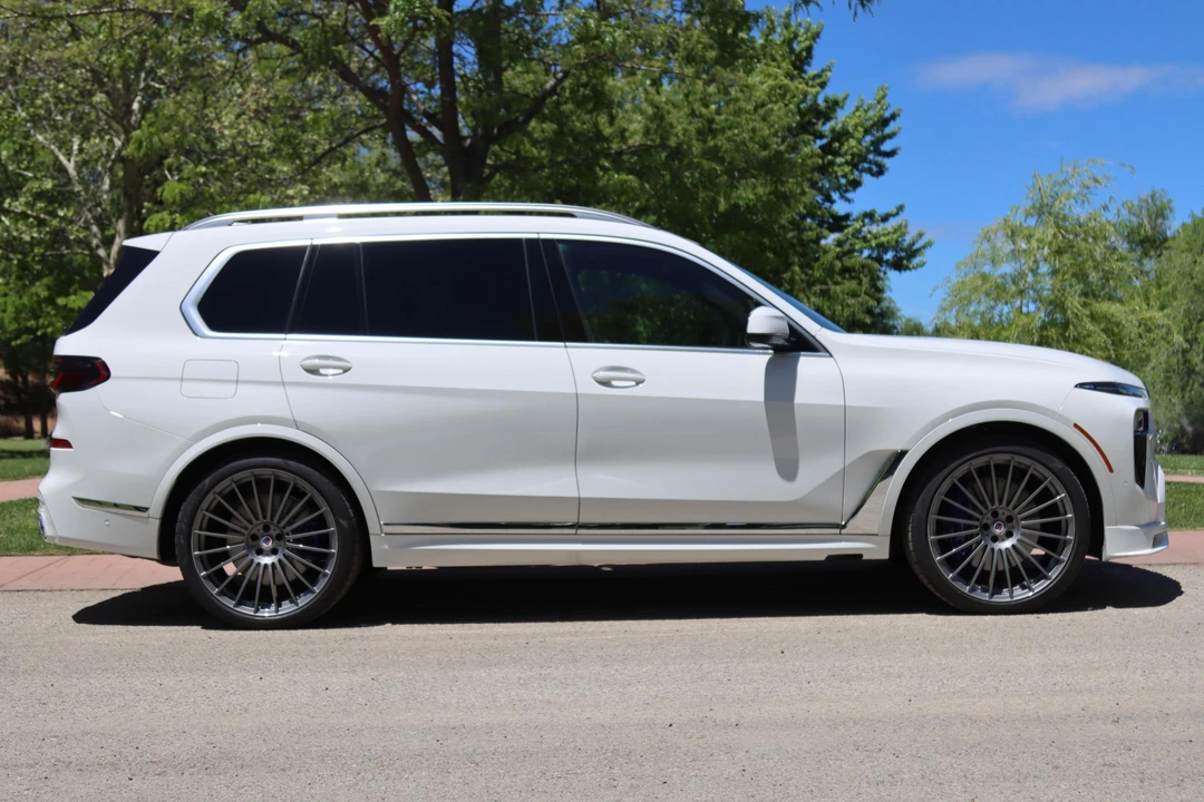 2024 BMW Alpina XB7 - Image 3 of 31
