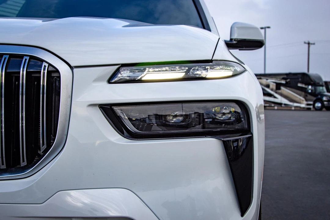 2024 BMW Alpina XB7 - Image 16 of 31