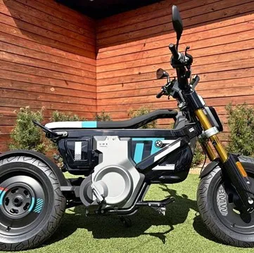 2024 BMW CE 02