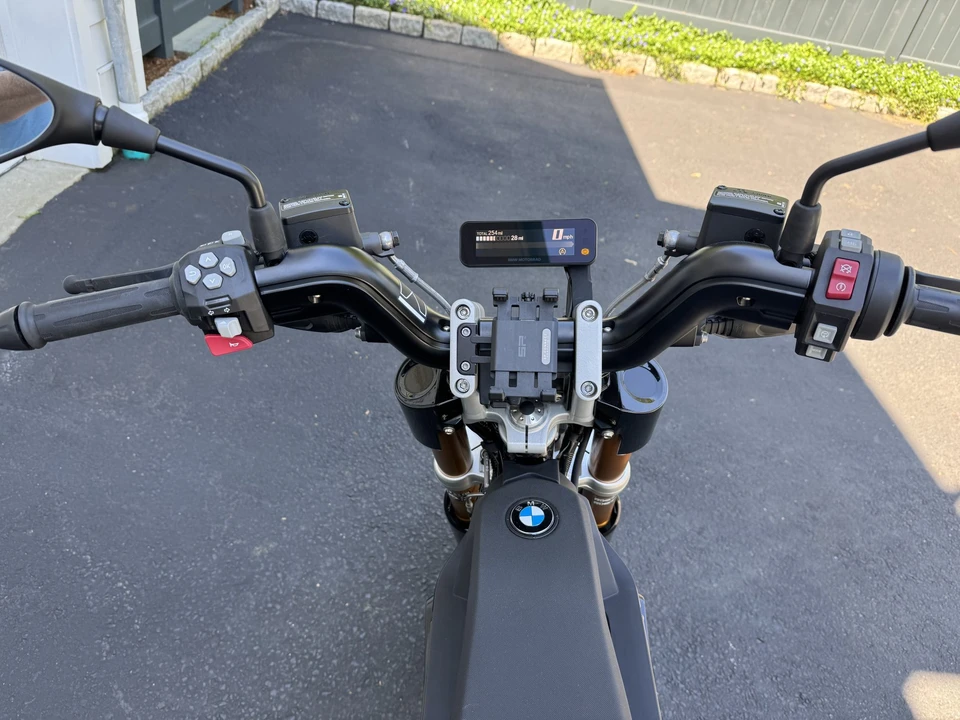 2024 BMW Motorcycles - Image 28 of 31