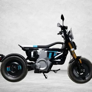 2024 BMW CE02