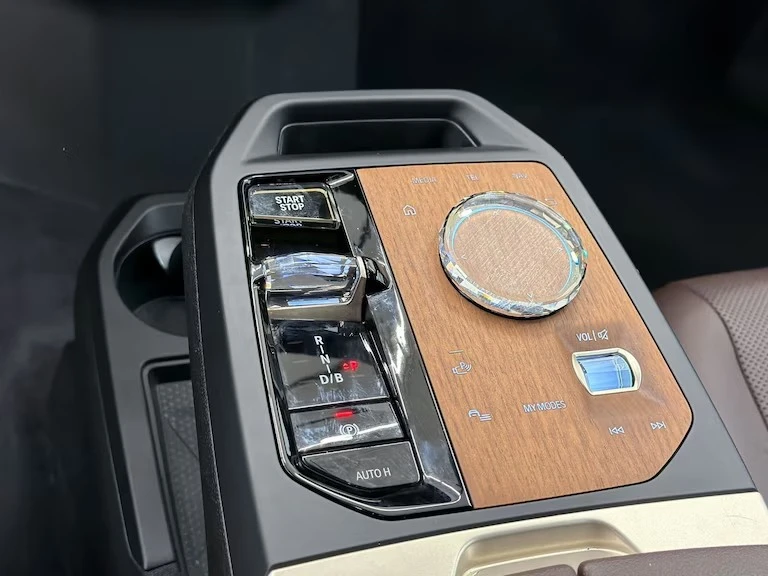 2024 BMW I20 iX - Image 6 of 15