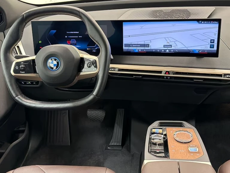 2024 BMW I20 iX - Image 7 of 15