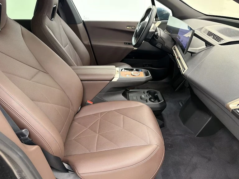 2024 BMW I20 iX - Image 8 of 15