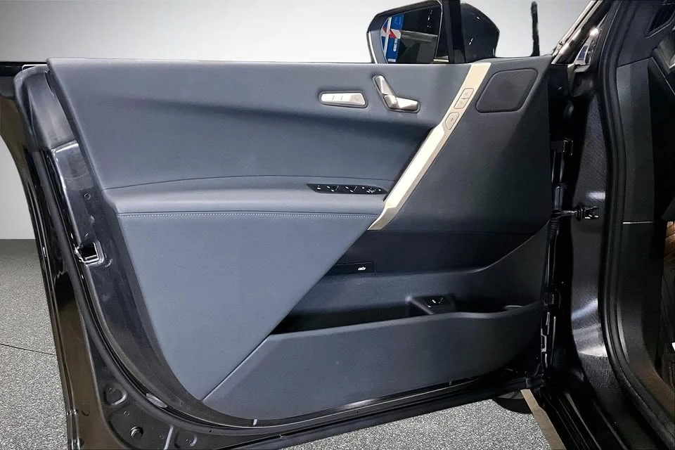 2024 BMW I20 iX - Image 8 of 13