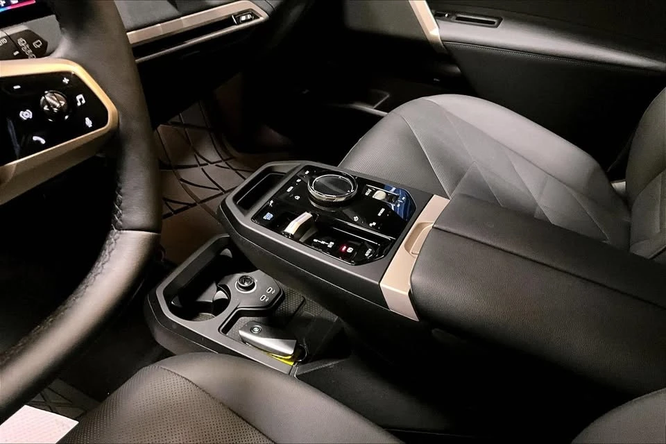 2024 BMW I20 iX - Image 11 of 13