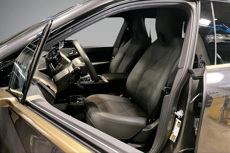 2024 BMW I20 iX - Image 9 of 13