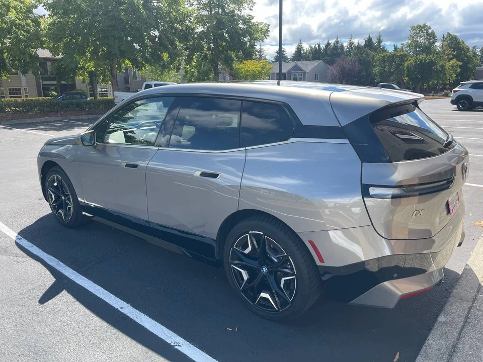 2024 BMW I20 iX - Image 7 of 22