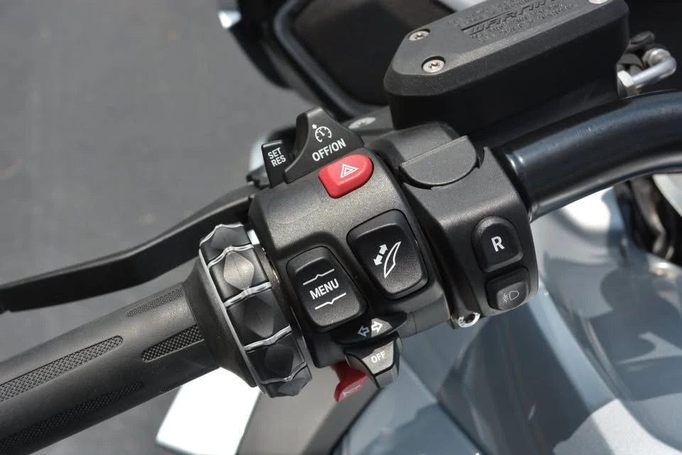 2024 BMW K1600 - Image 16 of 20