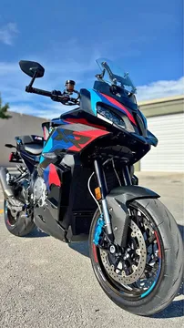 2024 BMW M 1000 XR