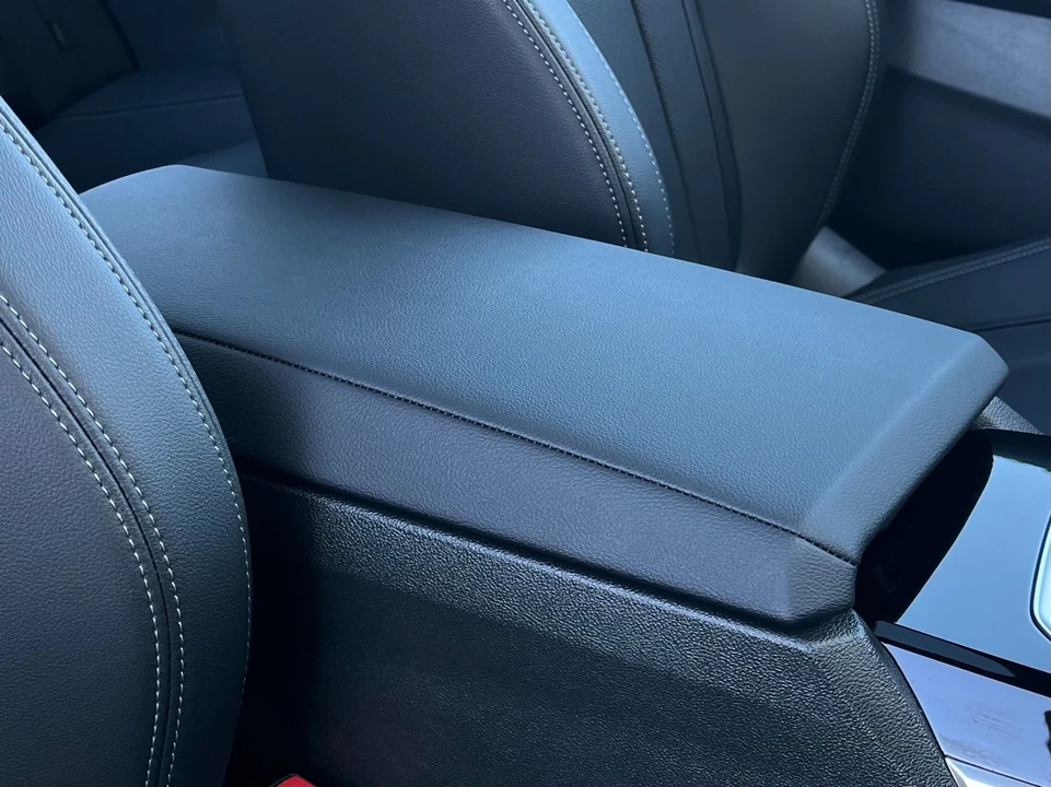 2024 BMW G42 M240i - Image 18 of 21