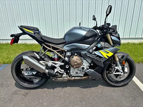 2024 BMW S 1000 R