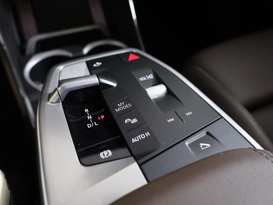 2024 BMW U11/U12 X1 - Image 11 of 13