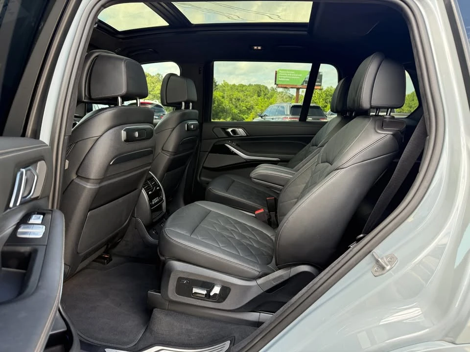 2024 BMW X7 - Image 17 of 20