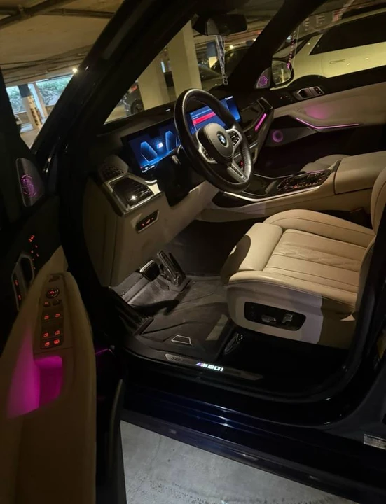 2024 BMW X7 - Image 9 of 24