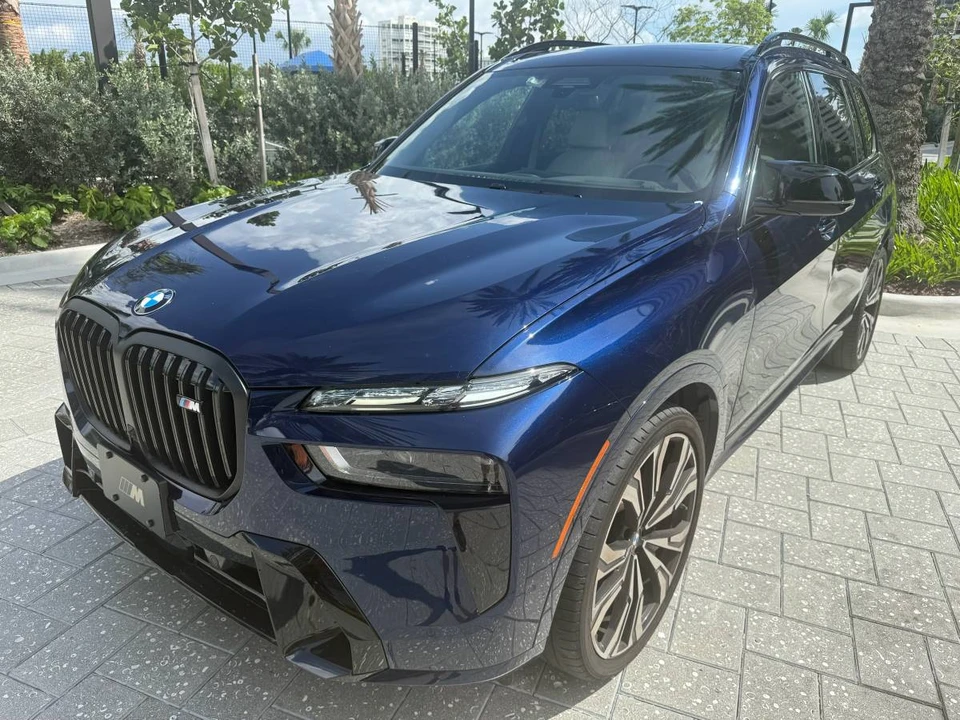 2024 BMW X7 - Image 21 of 24