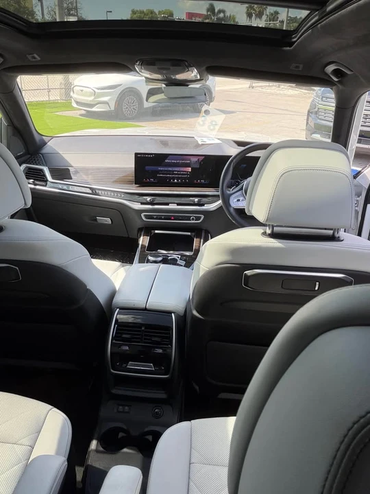 2024 BMW G07 X7 - Image 3 of 8