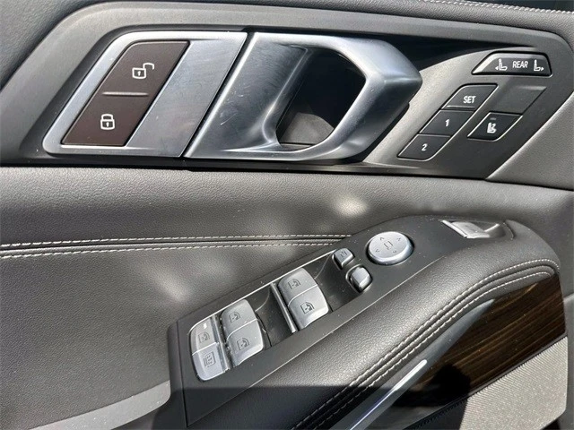 2024 BMW G07 X7 - Image 16 of 21
