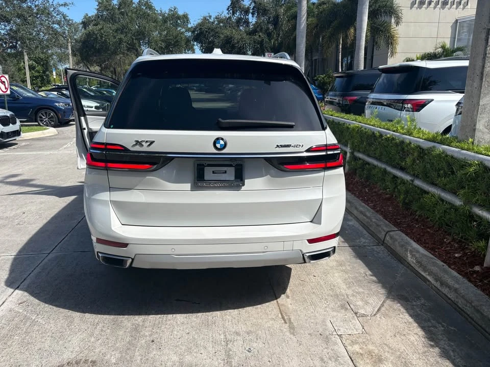 2024 BMW G07 X7 - Image 4 of 9