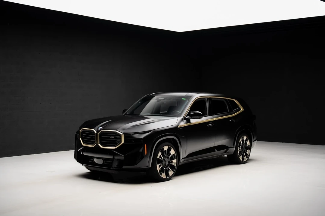 2024 BMW XM - Image 4 of 21