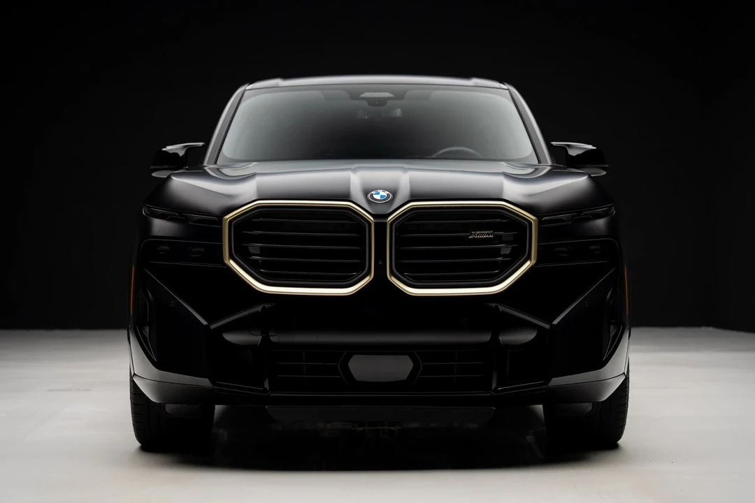 2024 BMW XM - Image 7 of 21