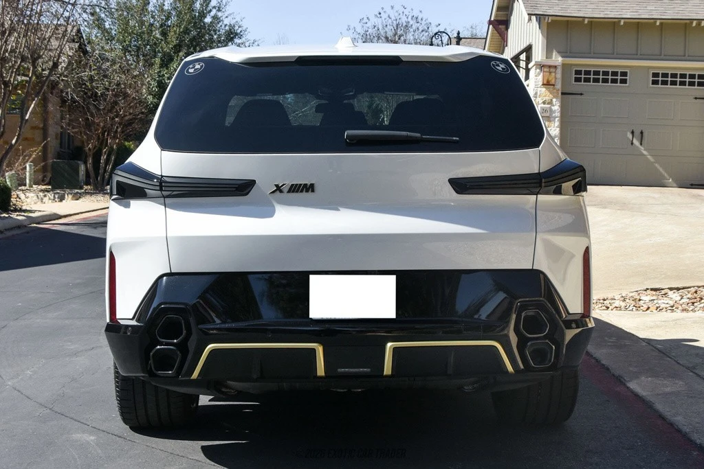 2024 BMW XM - Image 7 of 12