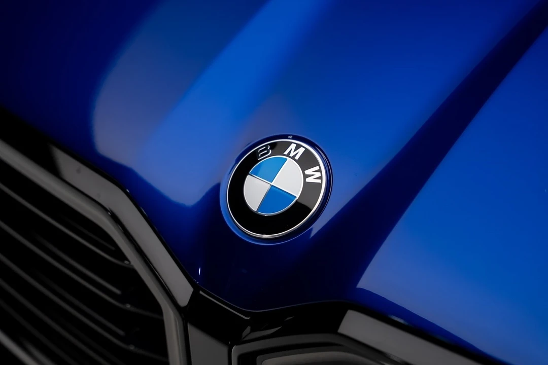 2024 BMW XM - Image 11 of 12