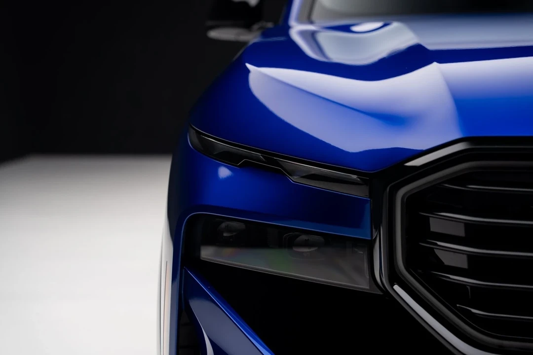 2024 BMW XM - Image 7 of 12