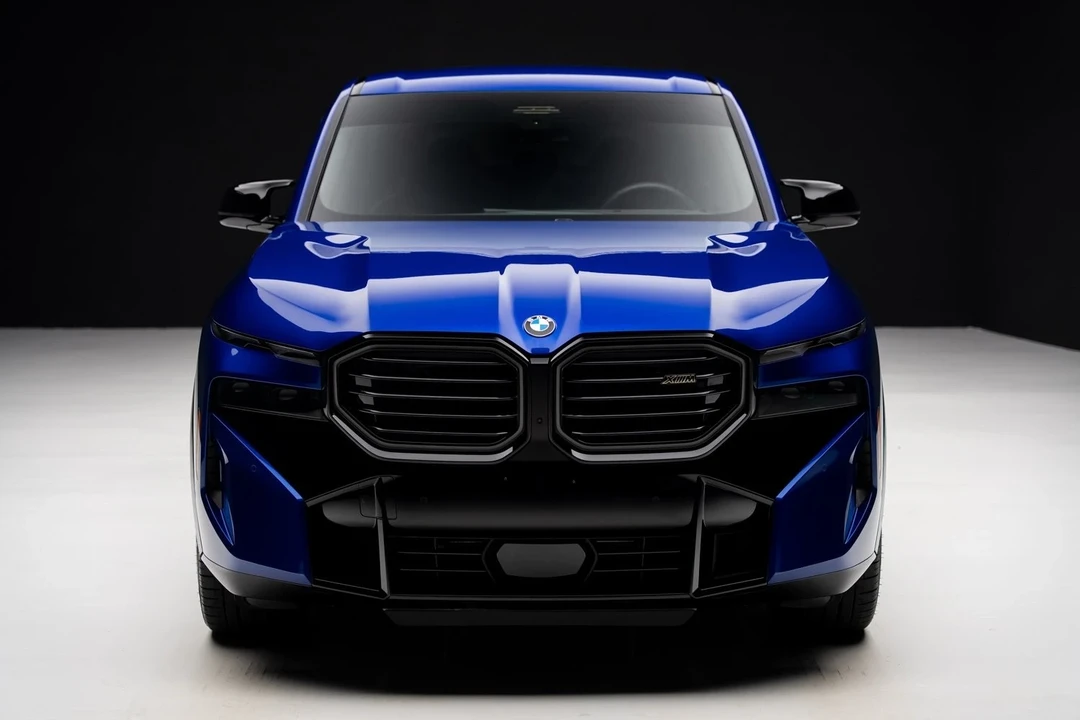2024 BMW XM - Image 5 of 12