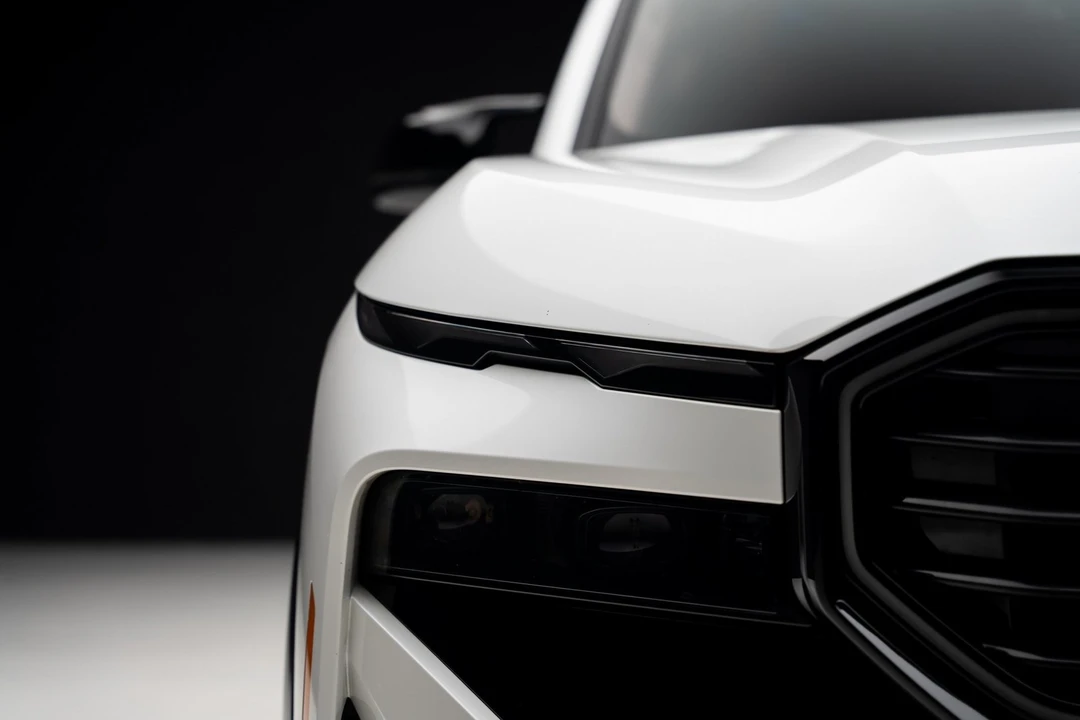 2024 BMW XM - Image 6 of 12