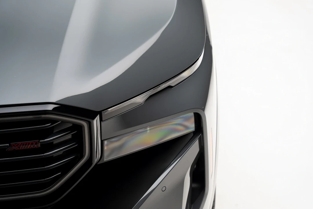 2024 BMW XM - Image 8 of 21