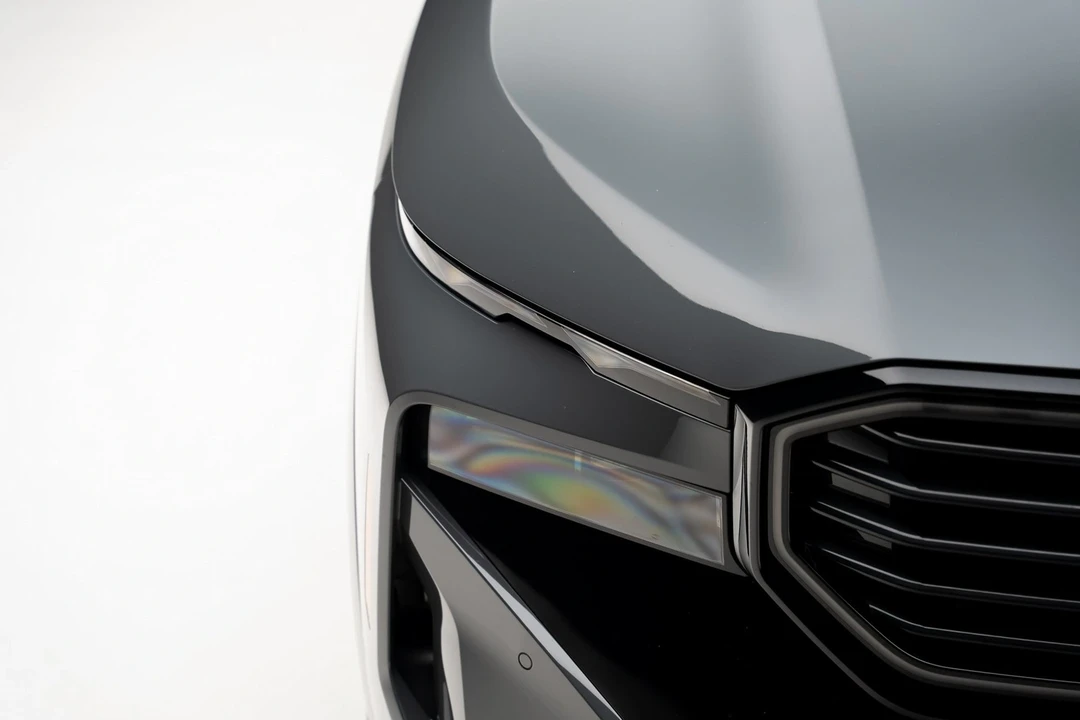 2024 BMW XM - Image 9 of 21