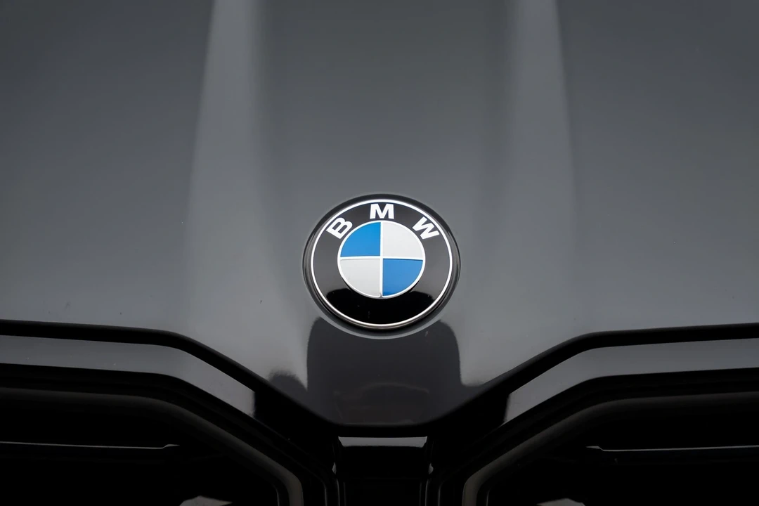 2024 BMW XM - Image 10 of 21