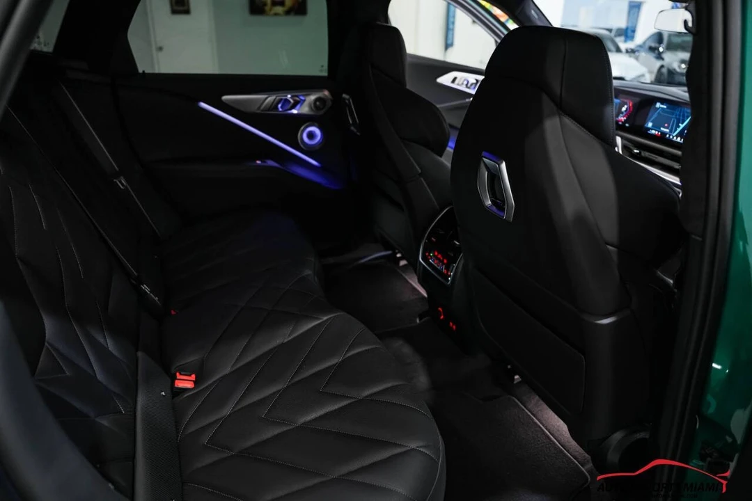 2024 BMW XM - Image 11 of 12