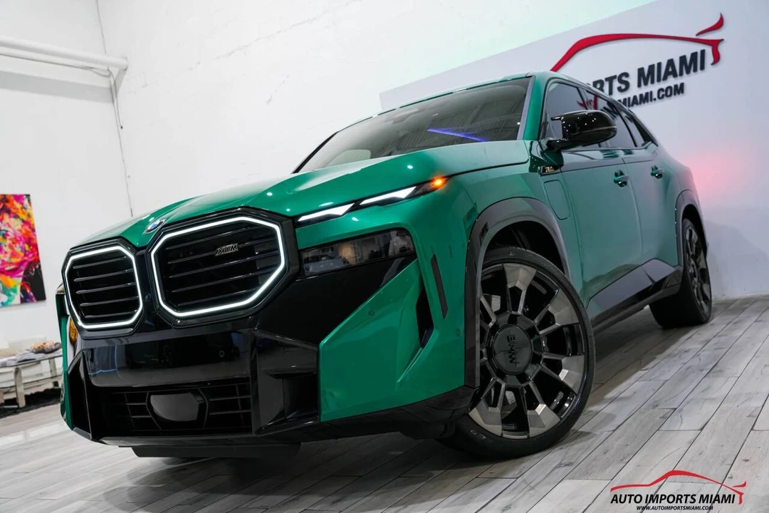 2024 BMW XM - Image 2 of 12